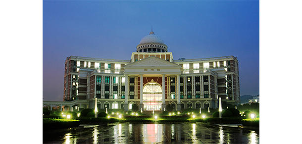 溫州醫(yī)科大學仁濟學院 - 最美大學