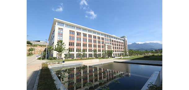 九江職業(yè)技術(shù)學院 - 最美大學