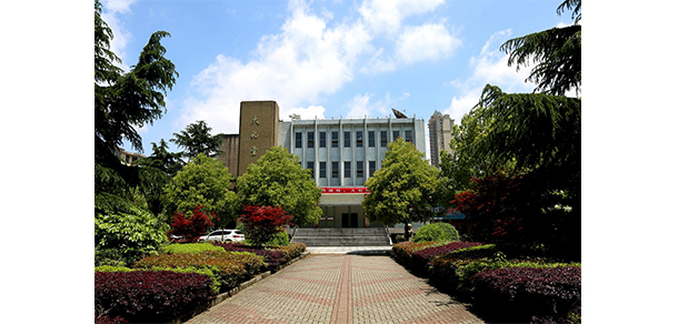 九江職業(yè)技術(shù)學院 - 最美大學