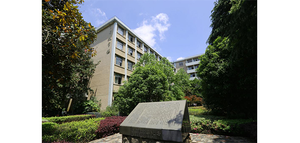 九江職業(yè)技術(shù)學院 - 最美大學
