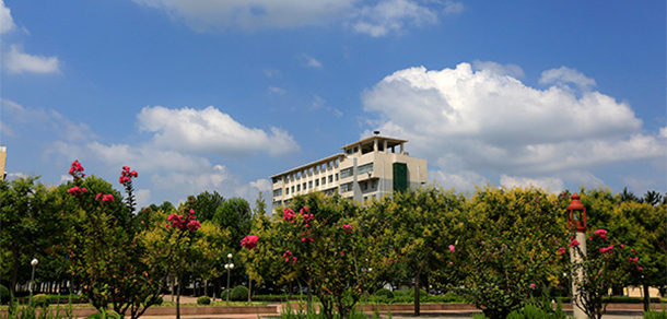 濮陽職業(yè)技術學院 - 最美大學