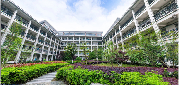 湘西民族職業(yè)技術學院 - 最美大學