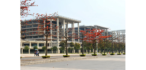廣東工業(yè)大學 - 最美院校