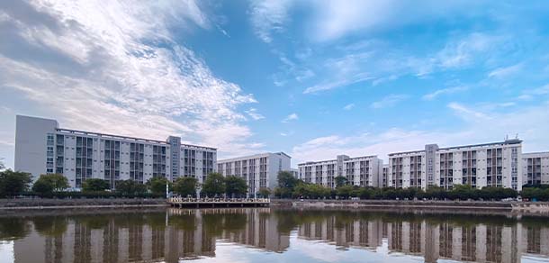 德陽科貿(mào)職業(yè)學院
