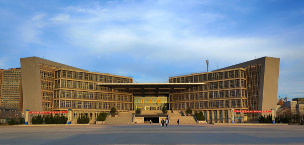 西安工業(yè)大學 - 最美大學