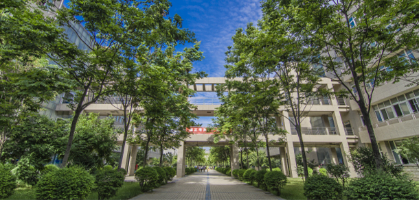 西安工業(yè)大學 - 最美大學