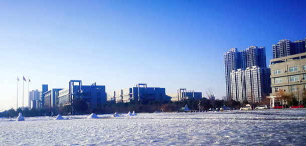 西安工業(yè)大學 - 最美大學